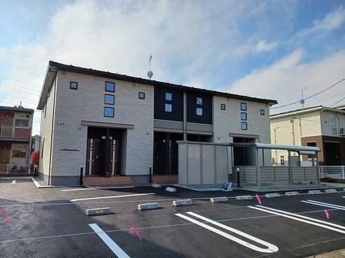 福島県福島市北中央１丁目  2階建