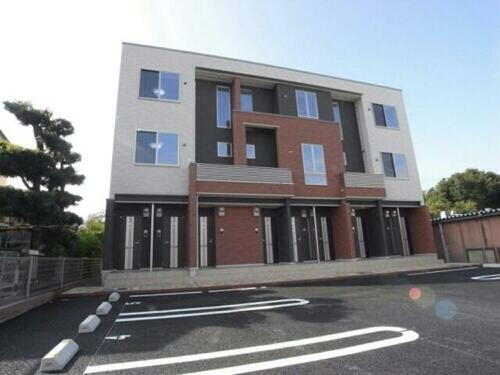 熊本県熊本市北区龍田１丁目 築11年2ヶ月 3階建