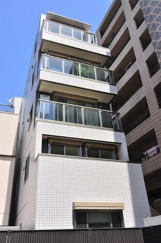 東京都台東区上野桜木１丁目 5階建