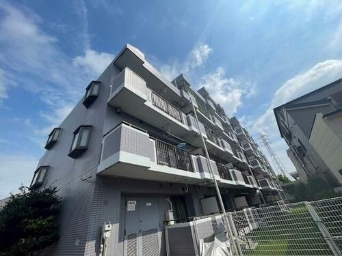 エステート西新井 5階建
