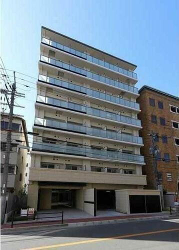 大阪府吹田市豊津町 8階建