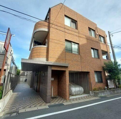 グリシーヌ　レジデンス 3階建