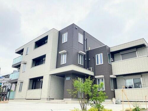 神奈川県横浜市戸塚区前田町 築3年7ヶ月 3階建