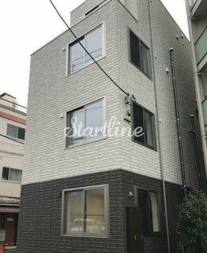 東京都大田区大森北４丁目 4階建