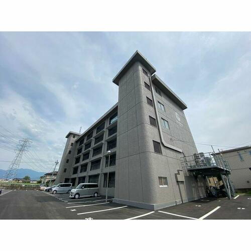 グローリオ石和 5階建