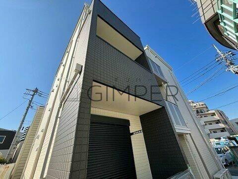 ＡＫｒｙｓｔａｌ 3階建