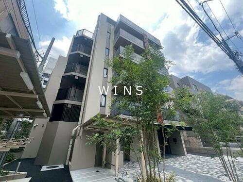 東京都世田谷区北沢１丁目 6階建