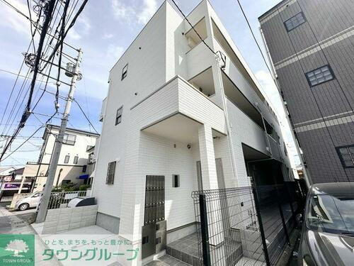 埼玉県春日部市大場  3階建