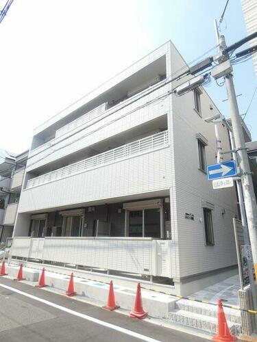大阪府大阪市生野区鶴橋３丁目 3階建