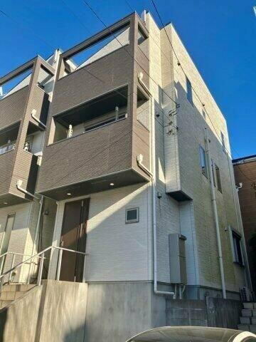 神奈川県横浜市神奈川区上反町２丁目 賃貸一戸建て