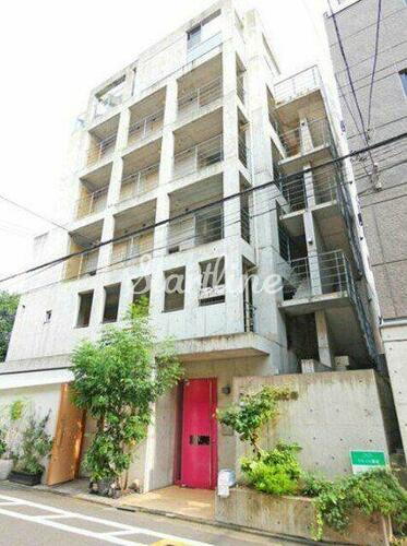 東京都渋谷区恵比寿３丁目 6階建