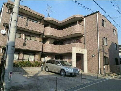 グリーンコーポ 3階建