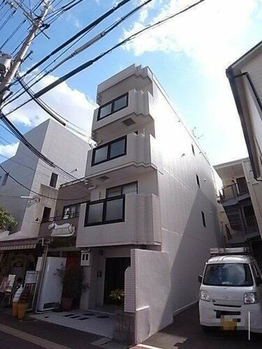 兵庫県神戸市中央区坂口通１丁目 4階建