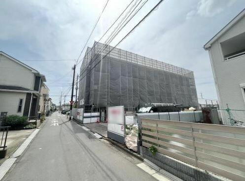 ウエストリバー　五番館 3階建