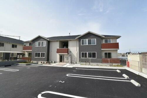 香川県高松市新田町甲 賃貸アパート