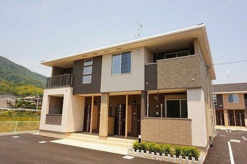 香川県高松市屋島東町 賃貸アパート