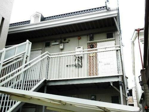 兵庫県尼崎市小中島３丁目 2階建