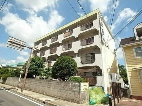 兵庫県伊丹市緑ケ丘１丁目 4階建