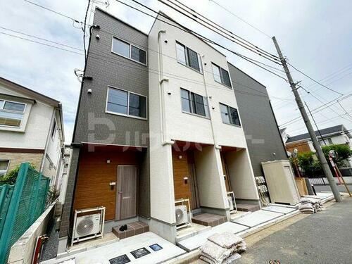 千葉県松戸市新松戸７丁目 築1年6ヶ月 3階建