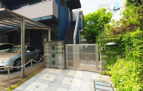 Ｌｅ　Ｃｉｅｌ　Ｂｌｅｕ 2階建