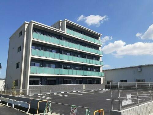 兵庫県姫路市東山 5階建