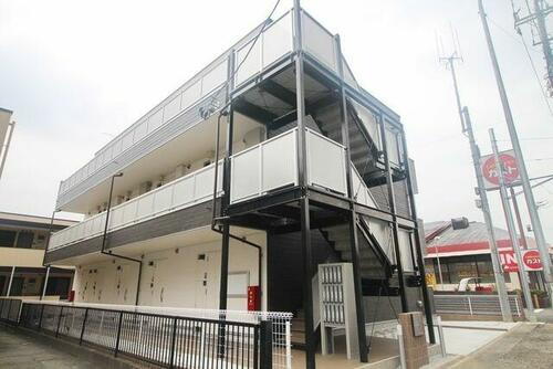神奈川県横浜市緑区いぶき野 3階建