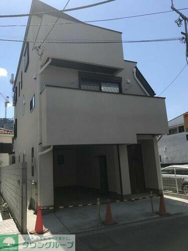 神宮前五丁目戸建 3階建