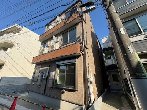 東京都足立区梅田２丁目 3階建 