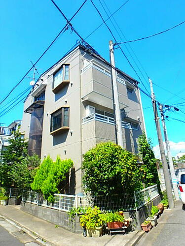東京都江戸川区北小岩５丁目 3階建