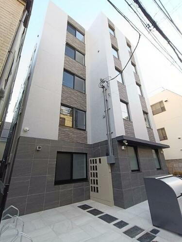 東京都荒川区西日暮里１丁目 5階建