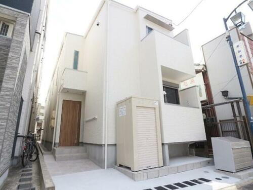 愛知県名古屋市昭和区滝子通４丁目 2階建