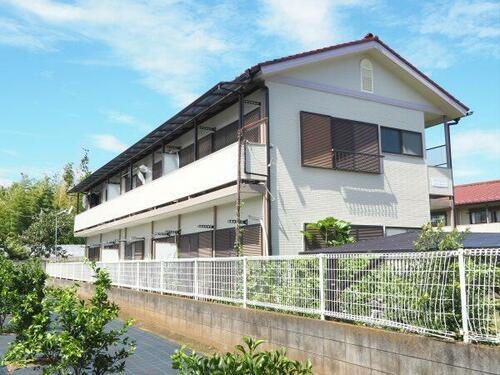 ファミールハイツ 2階建