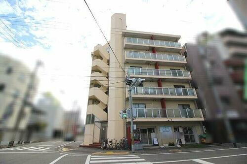 高知県高知市はりまや町１丁目 6階建