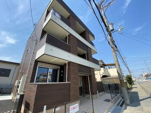 兵庫県姫路市北条永良町 3階建