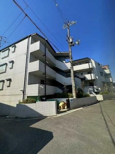 エドケンベルトピア豊中Ⅰ 4階建