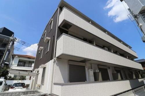 アバンス大宮 3階建