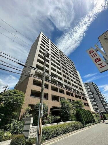 大阪府吹田市広芝町 14階建