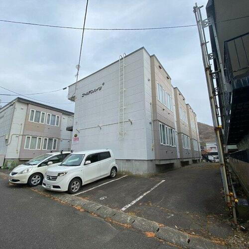 北海道室蘭市水元町 賃貸アパート