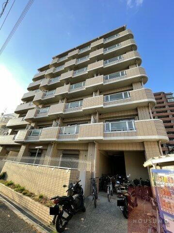 プリンスコート新高 7階建
