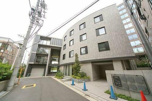 ＯＰ．Ｓｔ．Ｍ 地上4階地下1階建