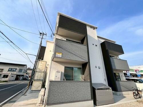 兵庫県姫路市市川橋通１丁目 3階建