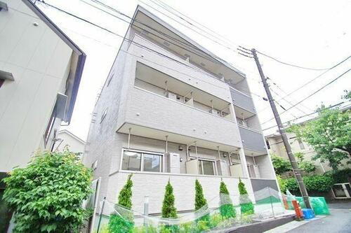 神奈川県川崎市多摩区西生田４丁目 3階建