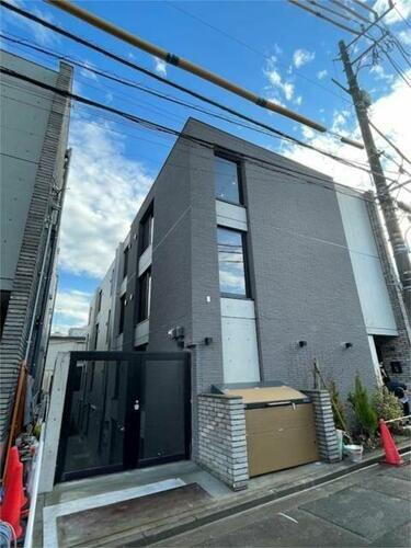 グランパセオ中目黒ウエスト 地上3階地下1階建