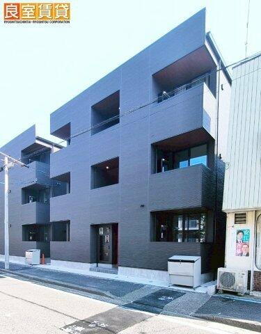 愛知県名古屋市港区港明１丁目 3階建 
