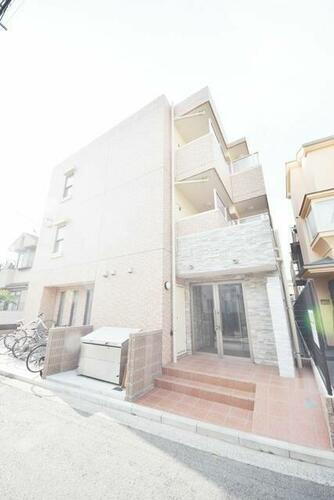 神奈川県横浜市鶴見区上末吉２丁目 3階建