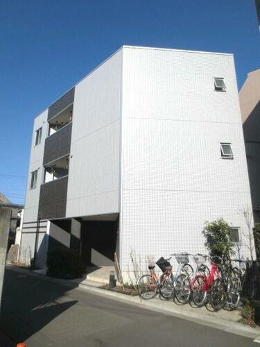 東京都世田谷区南烏山６丁目 3階建
