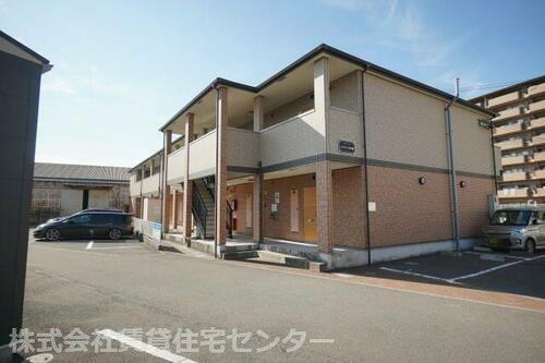 和歌山県和歌山市新在家 2階建
