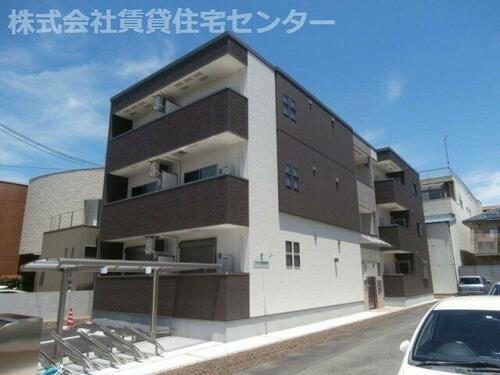 和歌山県和歌山市新通３丁目 築7年5ヶ月 3階建