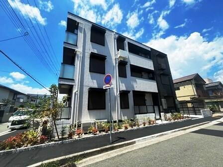 兵庫県尼崎市塚口町３丁目 築1年6ヶ月 3階建