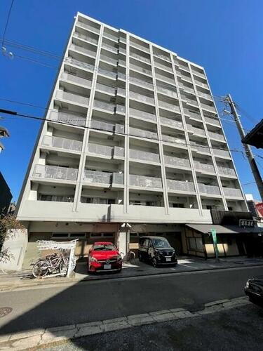 福岡県福岡市博多区中呉服町 11階建